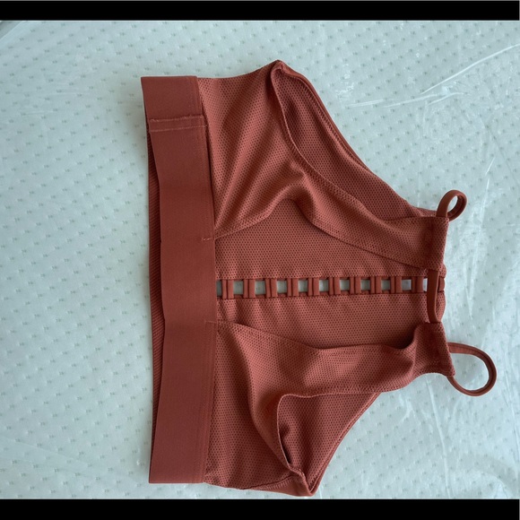 3 Nike bras - Picture 3 of 8